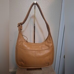 🎁 iLi New York Shoulder Bag